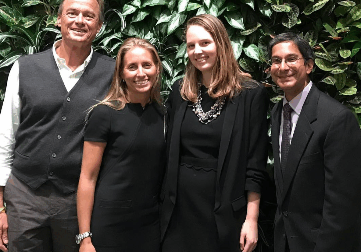 img-5bb528a3652dead51cf8e9c1